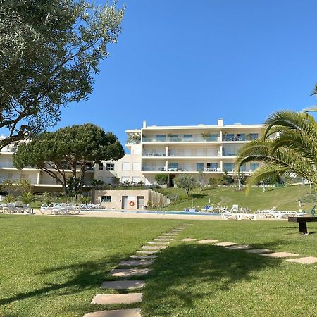 Charmant Appartement A 1Km De La Plage, Avec Piscine A Албуфейра Экстерьер фото